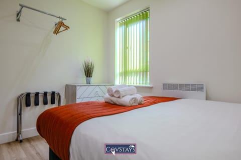 Beauchamp House - 2-bed apartment in Coventry City Centre, Free Parking, by COVSTAYS Apartment in Coventry