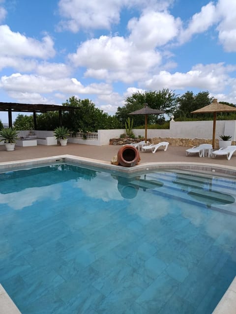 Day, Pool view, Swimming pool, sunbed