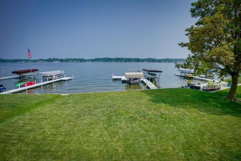 Lakefront Syracuse Home with Deck and Private Dock! House in Indiana