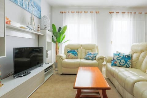Communal lounge/ TV room, TV and multimedia, Living room, Seating area, Evening entertainment