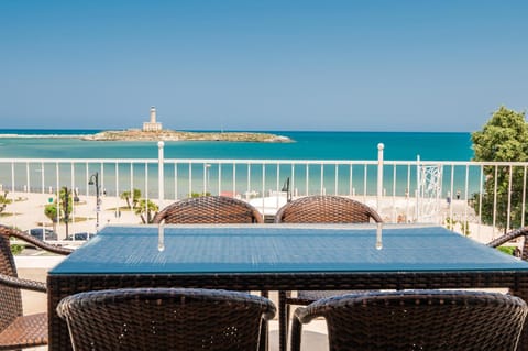 View (from property/room), Balcony/Terrace, Dining area