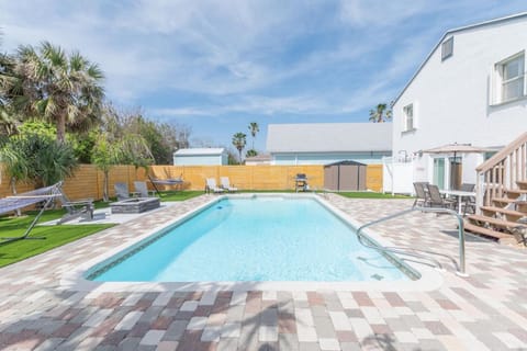 Atlantic View Heated Pool Spa Firepit Beach House in Butler Beach