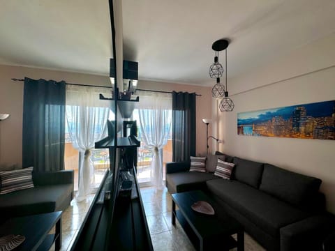 Day, TV and multimedia, View (from property/room), Living room, Photo of the whole room, Mountain view, Sea view