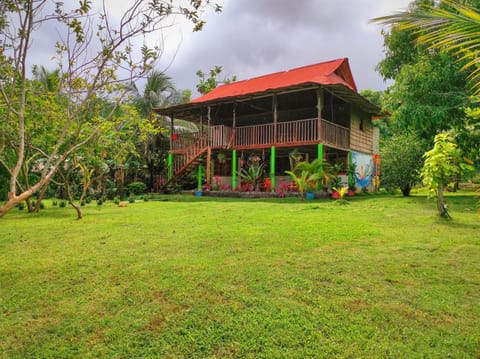 Property building, Day, Natural landscape, Garden, Garden view