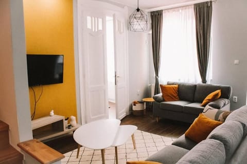 Communal lounge/ TV room, Living room