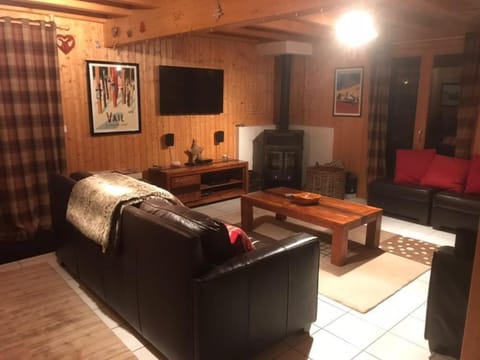 Les Sapins - Welcoming chalet for 14p with hot tub House in Châtel