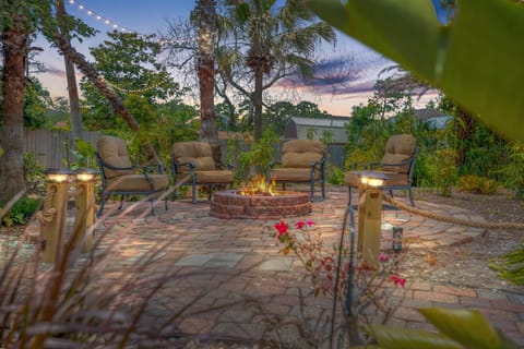 Shipwrecked - Private Pool Home, Game Room, 5 Min to Beach, Pets OK, & More! House in Lower Grand Lagoon