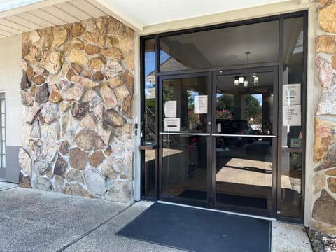 Travelers Rest Motel Hotel in Mississippi