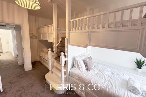 New Sandpiper Apartments Apartment in Wyre District