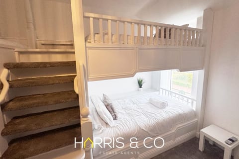 New Sandpiper Apartments Apartment in Wyre District