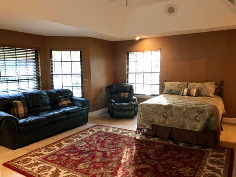 Awesome shared Villa 20 minutes from the beach Bed and Breakfast in Melbourne