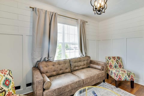 Cozy Starkville Apartment Walk to Main Street! Apartment in Starkville