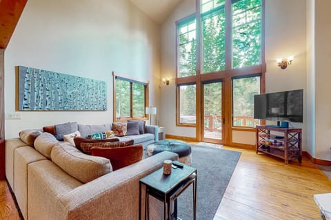 Golden Crown Cabin Cabin in Blue River