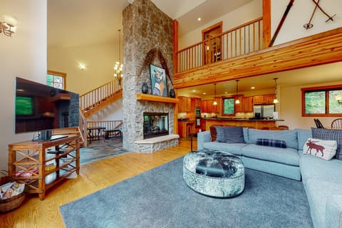 Golden Crown Cabin Cabin in Blue River