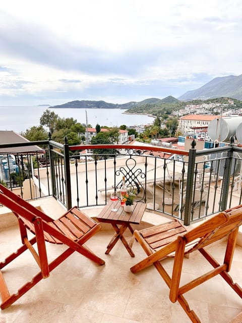 Day, Natural landscape, View (from property/room), Balcony/Terrace, Seating area, Mountain view