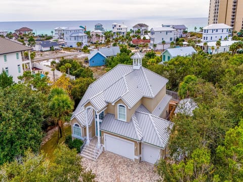 Property building, Neighbourhood, Bird's eye view, Beach, Sea view