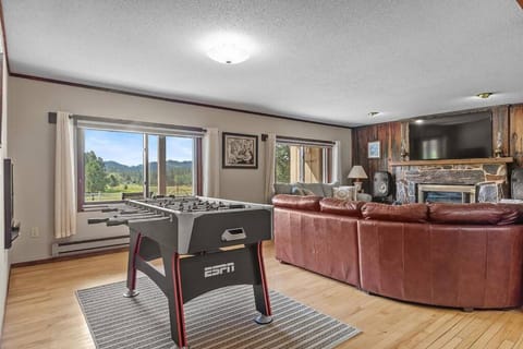 Living room, Seating area, Dining area, minibar, pet friendly