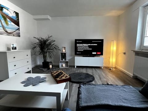 TV and multimedia, Evening entertainment, hair dresser