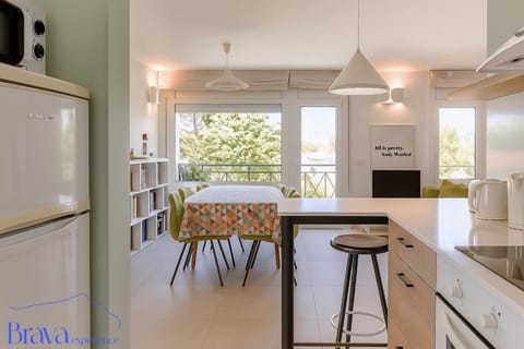 Dinner, microwave, oven, stove, kitchen