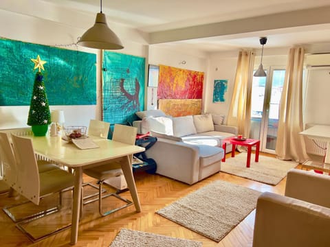 Living room, Seating area, Dining area