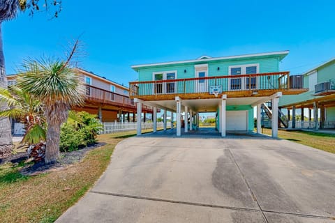 Smiles in Isla Del Sol House in Galveston Island