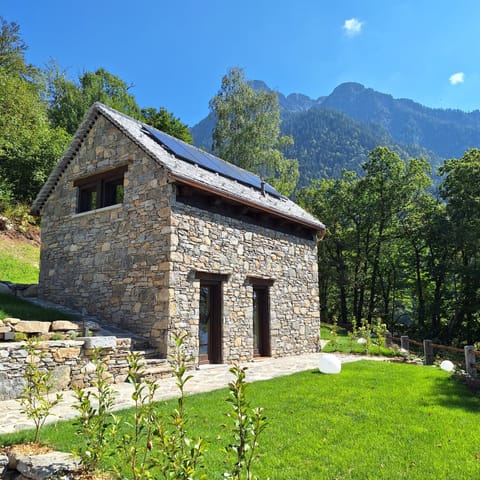 Property building, Spring, Natural landscape, Garden, Garden view, Mountain view