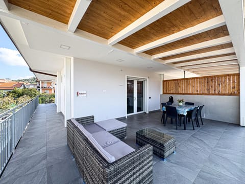 Patio, Balcony/Terrace