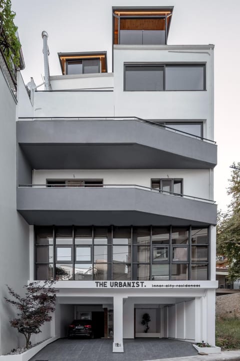 Property building, Day