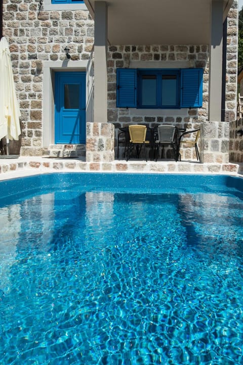 Day, Swimming pool, Swimming pool