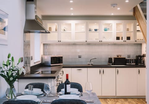 Coffee/tea facilities, Kitchen or kitchenette