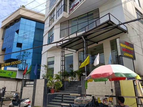 Property building, Facade/entrance