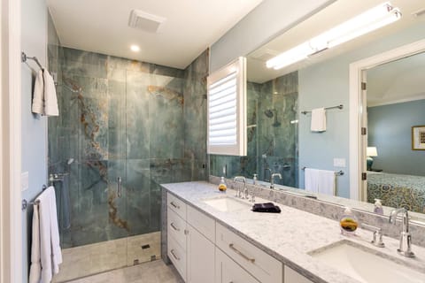 Shower, Bathroom, towels