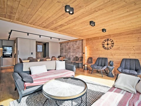 Chalet familial rénové avec jacuzzi, accès piste, ski room - FR-1-613B-42 Apartment in Les Allues