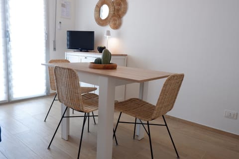 TV and multimedia, Dining area