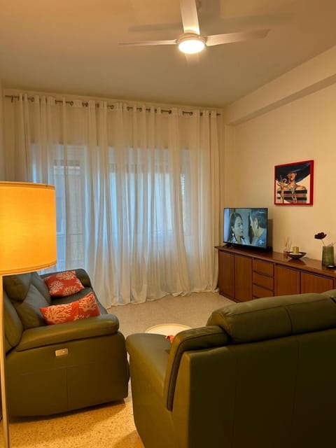 Living room, Seating area, Evening entertainment