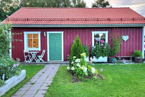 Property building, Patio, Garden, Garden view