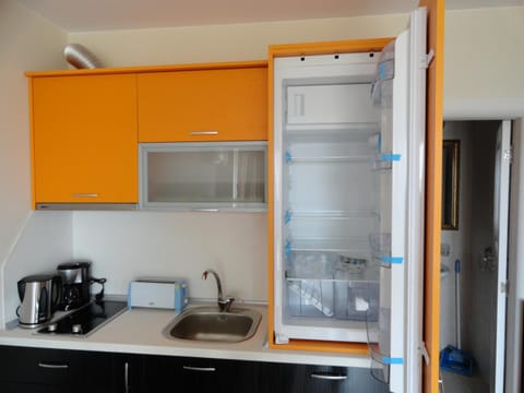 Coffee/tea facilities, Kitchen or kitchenette