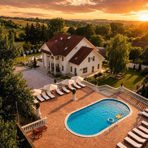 Property building, Restaurant/places to eat, Swimming pool