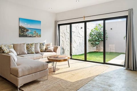 Quiet 3BR Villa in La Punta, Private Pool! Villa in Brisas de Zicatela