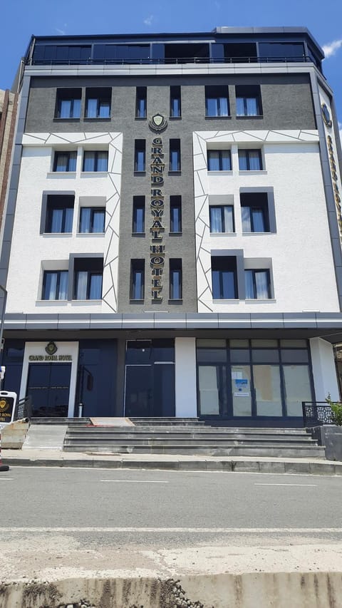 Property building, Day