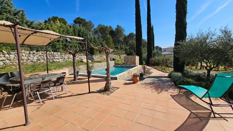 Aux trois Cyprès Salernes en Provence House in Salernes