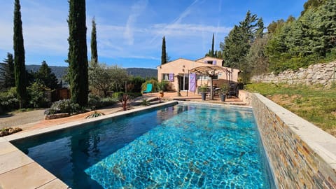 Aux trois Cyprès Salernes en Provence House in Salernes