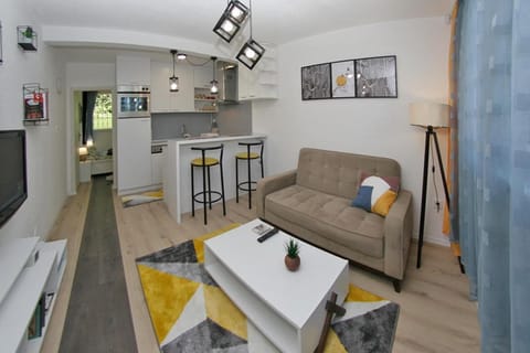 TV and multimedia, Kitchen or kitchenette, Living room, Seating area, Dining area, pet friendly