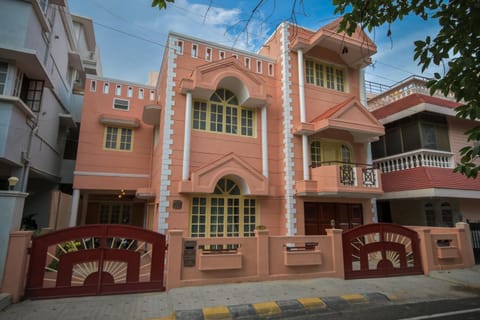 Property building, Facade/entrance