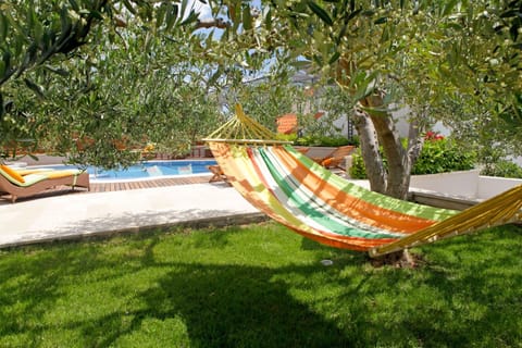 Garden, Swimming pool, Swimming pool