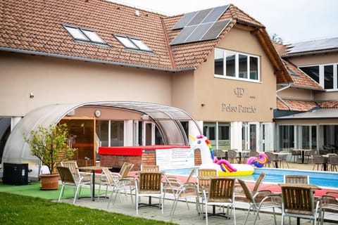 Property building, Swimming pool