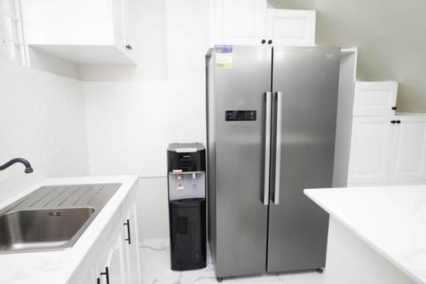 Kitchen or kitchenette, Kitchen or kitchenette, oven