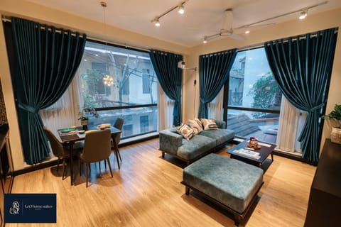 TV and multimedia, Living room, Photo of the whole room, Seating area