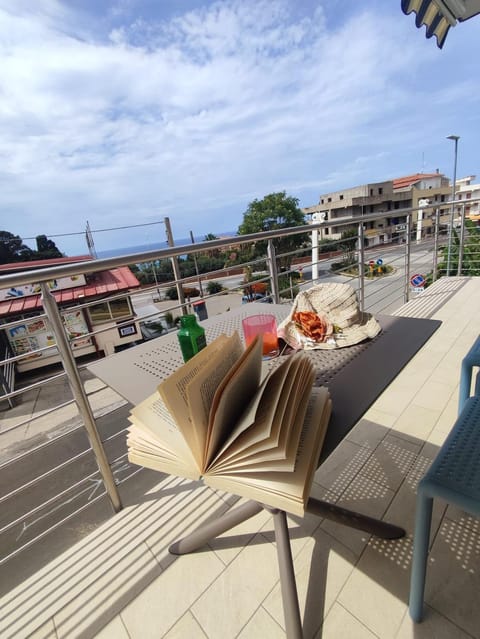 Natural landscape, View (from property/room), Balcony/Terrace