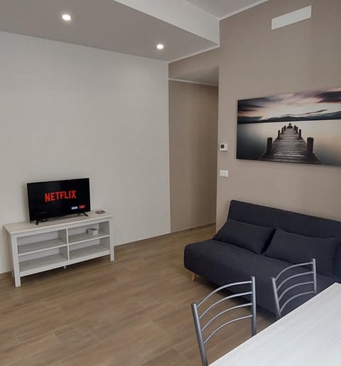 FIUMARA MALL Apartment Apartment in Genoa